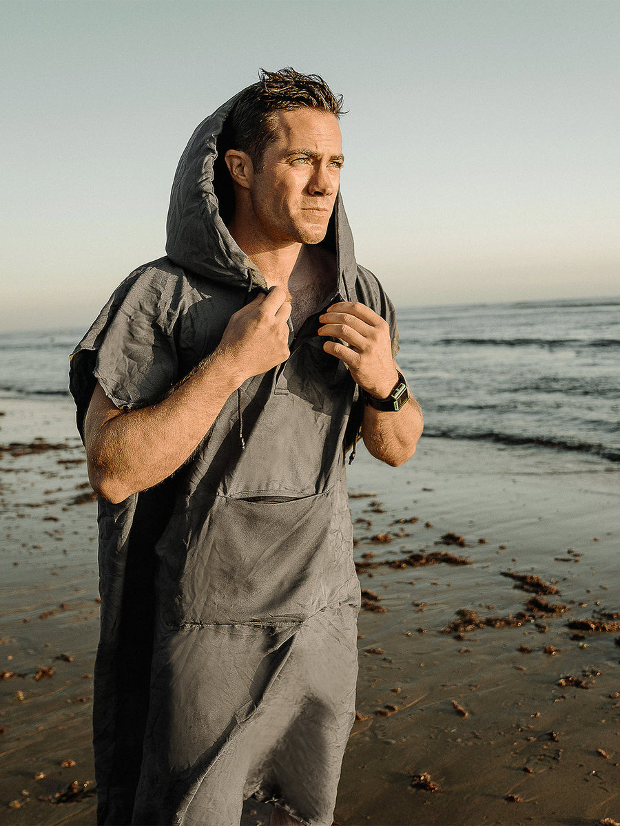 Ｍatador/VOLCOM ☆Packable Towel Poncho Matador Volcom Packable Towel Poncho — CampSaver