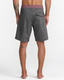 RVCA Mens Trax 18" Trunk - Black